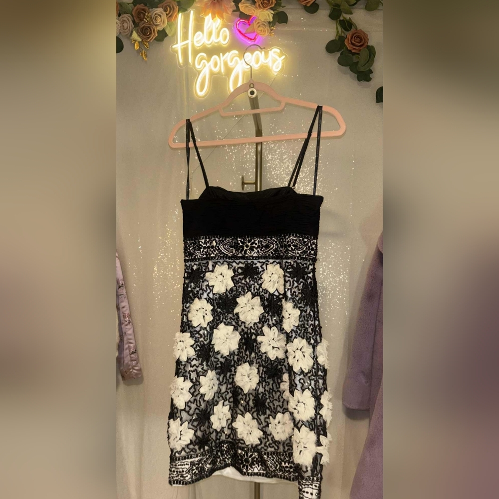 Vintage Sue Wong Size 8 Black & White Rosette Appliqué Beaded Silk Dress - Picture 3 of 4